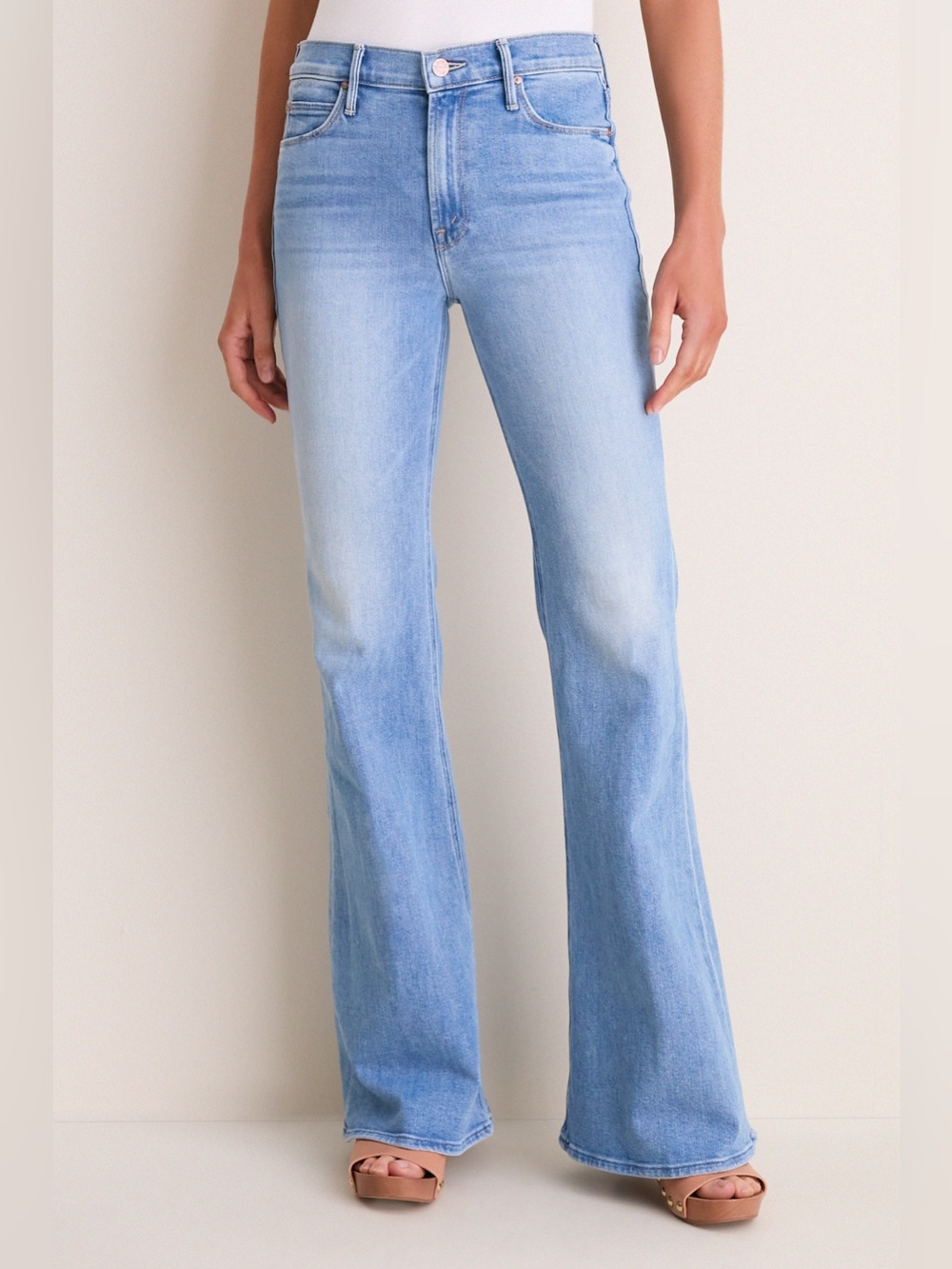 Mother The Doozy Flare Jeans in Room Service Size 28